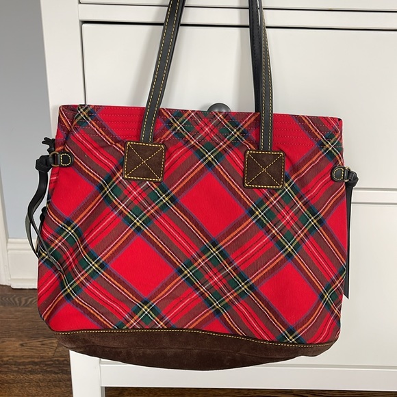Dooney & Bourke Tartan Collection Red Plaid Large Gwenny Tote / Shoulder Bag - Picture 2 of 6